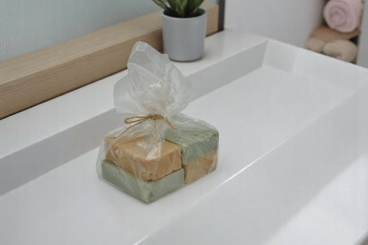 Cadeau Zepen - Set van 4 stuks - Hammam & Daphne – Natuurlijke Olijfzeep – Voor Huid & Haar – 4x 125g - Zeepjes - Zeep - Zeeptabletten